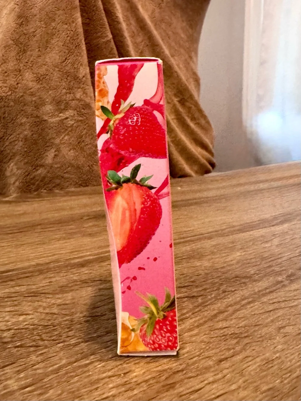 Gisou Honey Infused Lip Oil - Strawberry Sorbet (Pink) BNIB